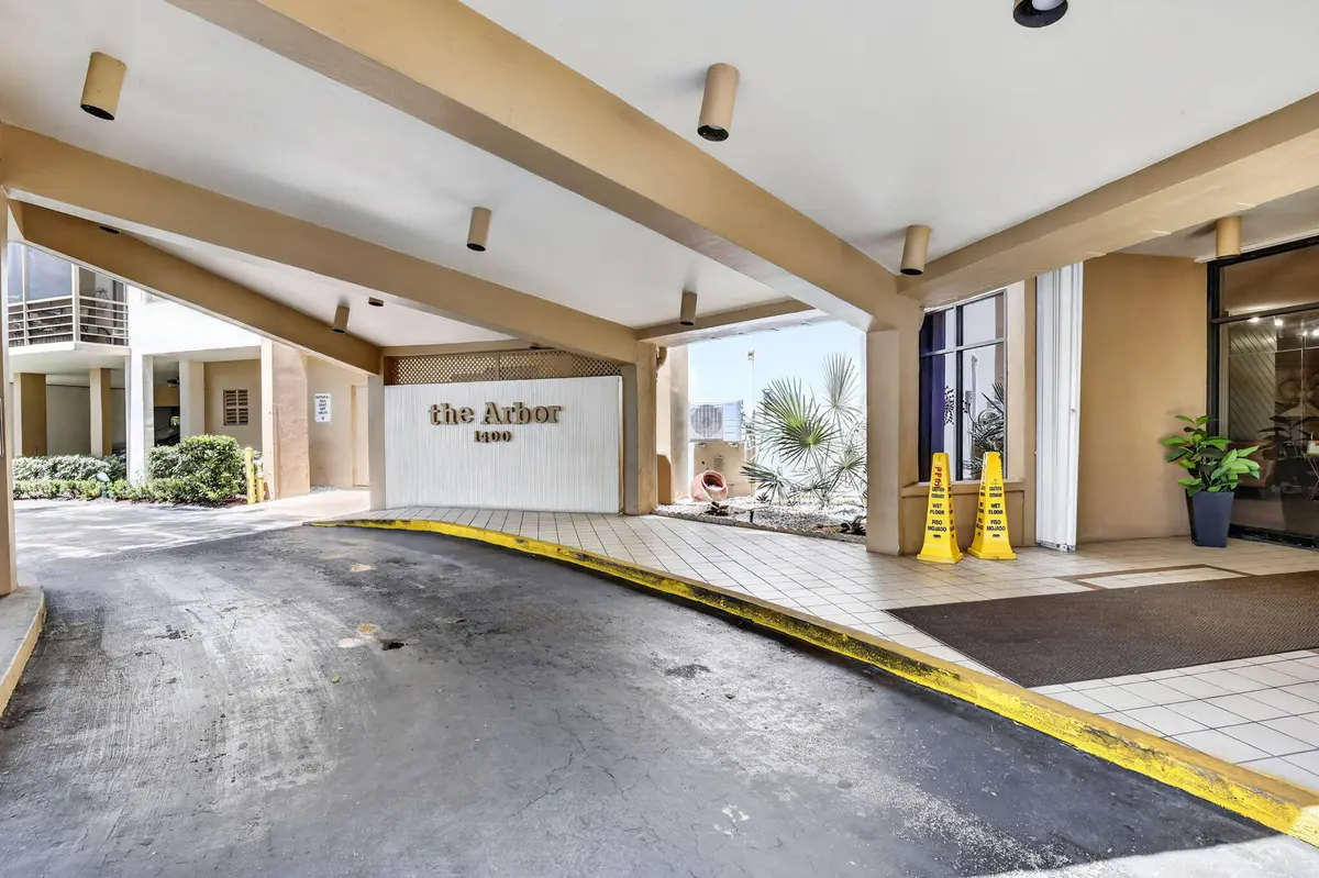 4-web-or-mls-_A7A5212 at 1400 Saint Charles Place 313, Pembroke Pines