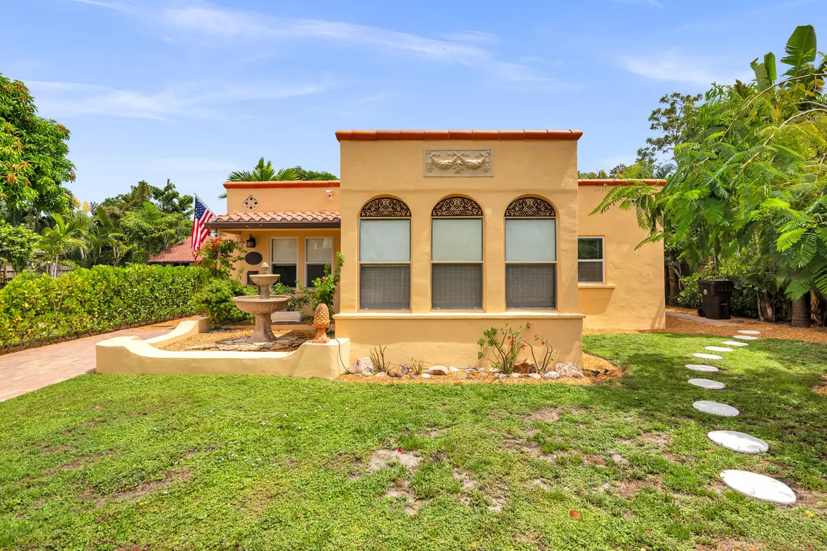 Front at 319 Plymouth Road, West Palm Beach