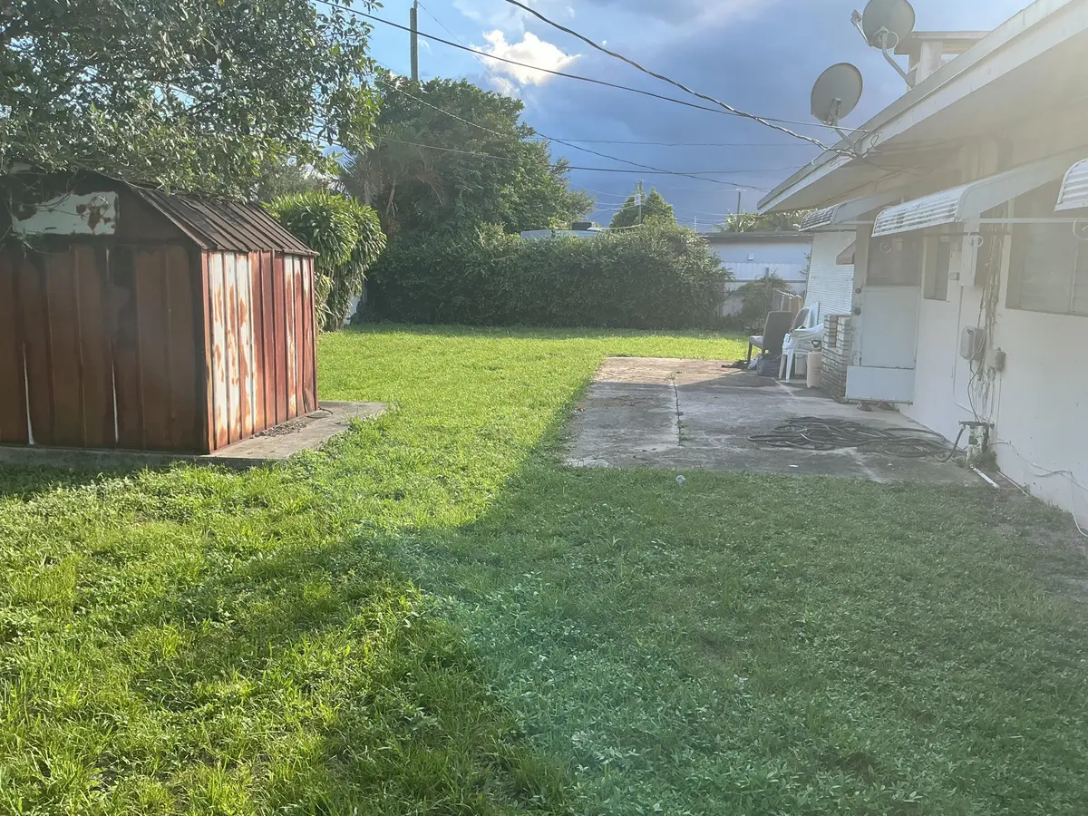 Yard at 110 NW 193RD Street, Miami Gardens