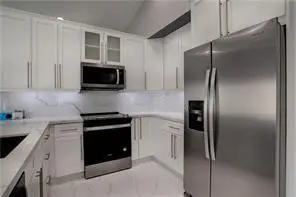 Photo 7 at 1321 MAJESTY Terrace, Weston