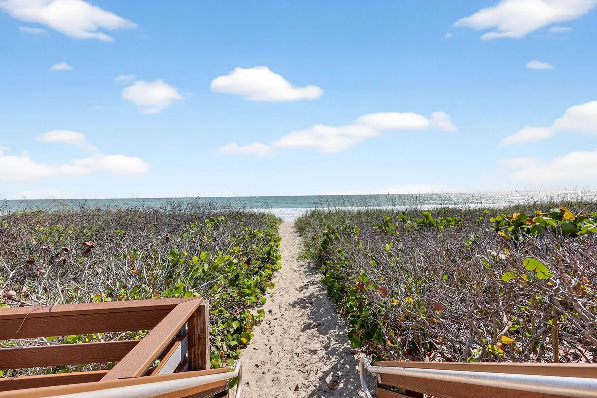 105-web-or-mls-100-print-5P1A4692 at 4310 N Hwy A1A PH1S, Fort Pierce