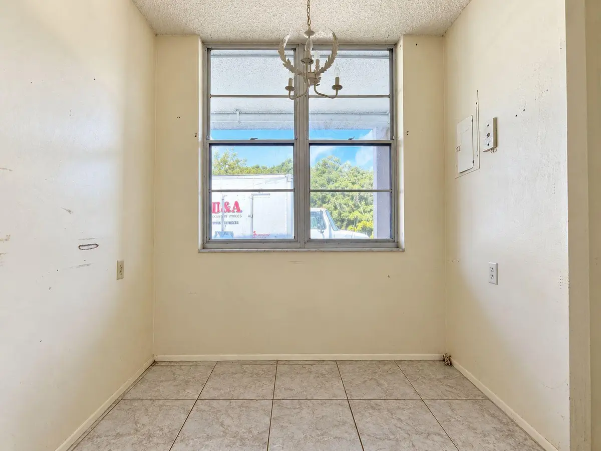 Breakfast Nook at 2650 NW 49TH Avenue 118, Lauderdale Lakes