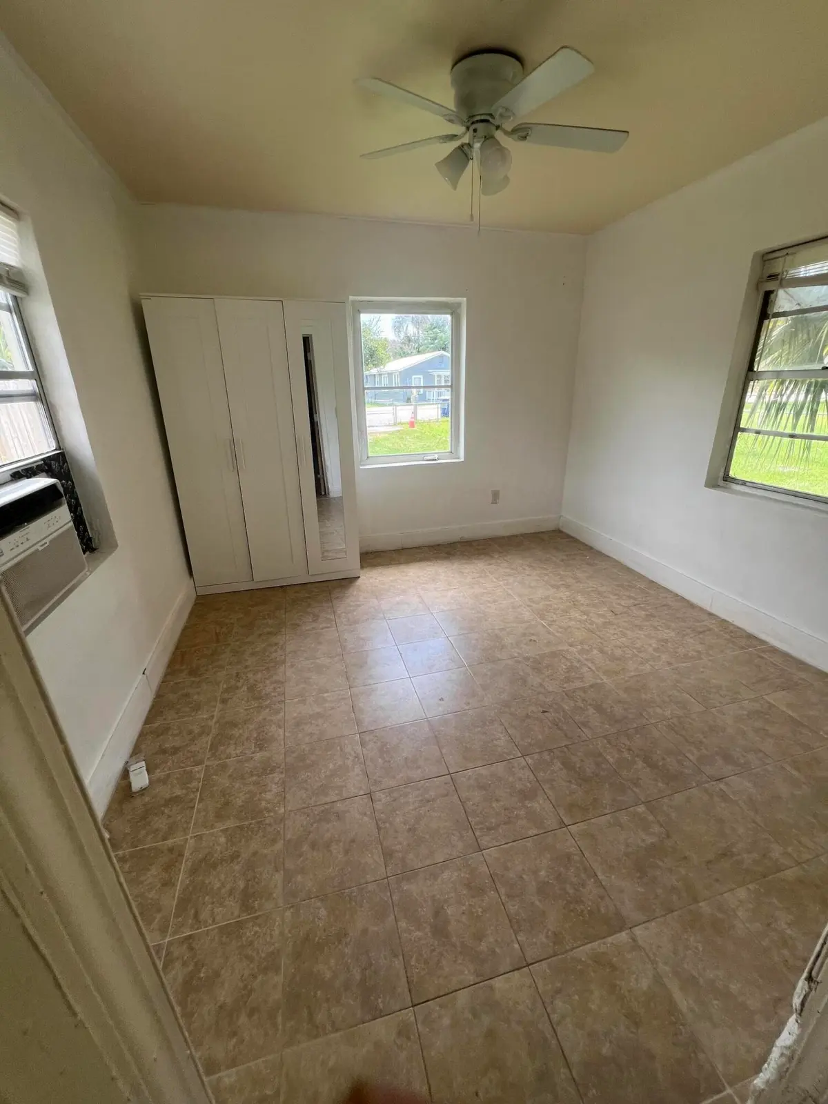 IMG_6867 at 421 N 10th Street, Fort Pierce