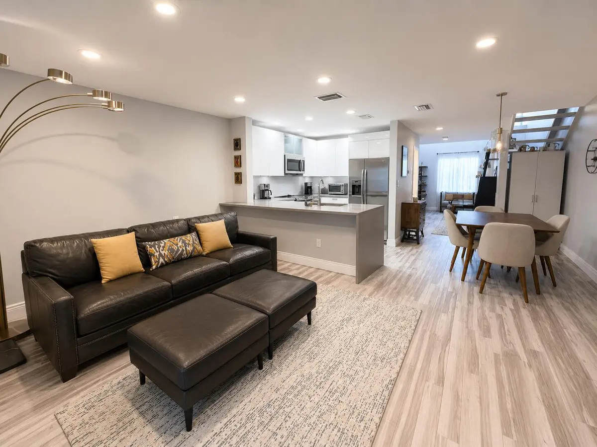 57614c46-5158-4ae0-8d48-e536c1582d40 at 3900 NE 18TH Avenue 21E, Oakland Park