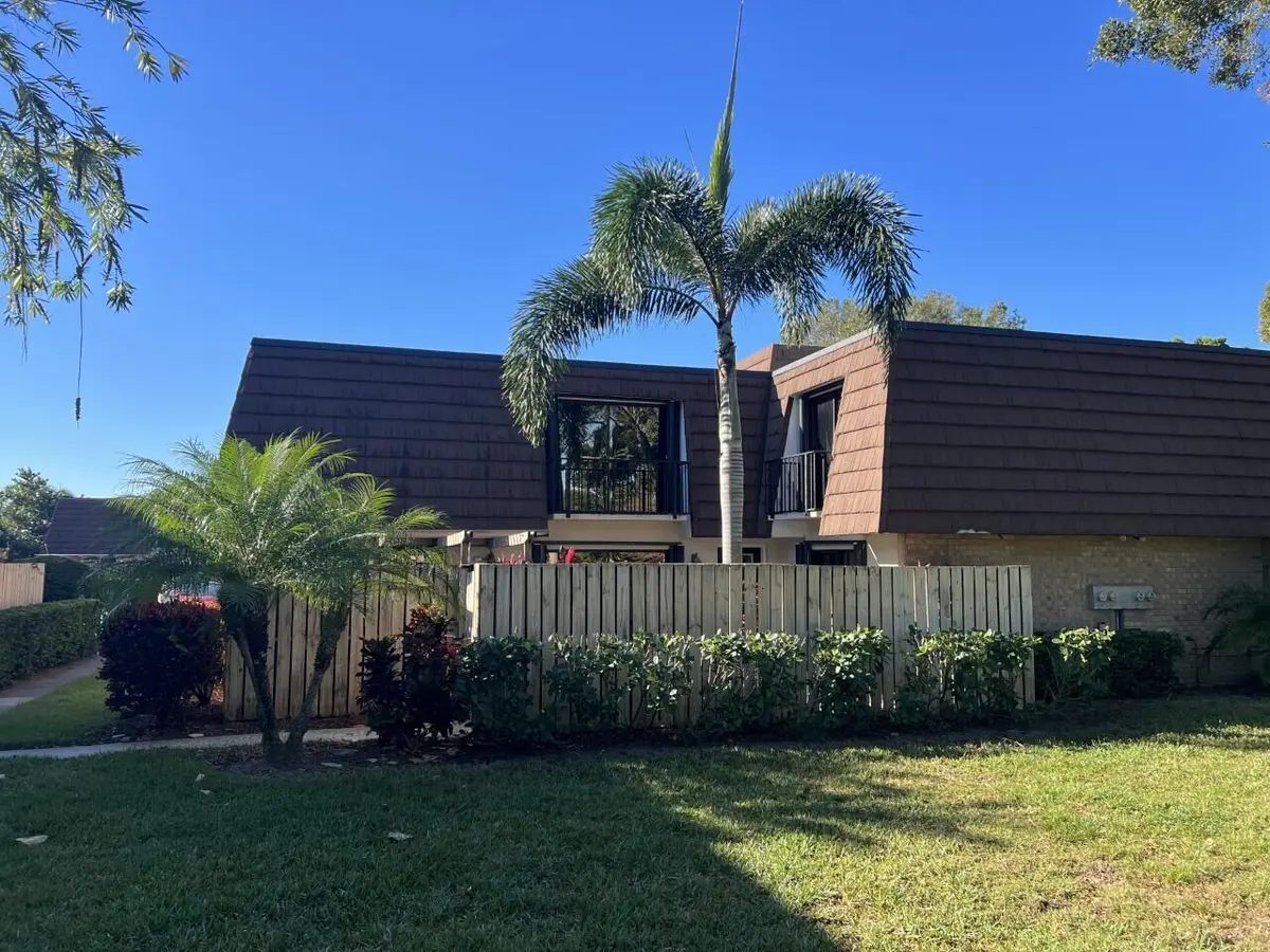 Exterior Front at 2004 20th Lane, Palm Beach Gardens