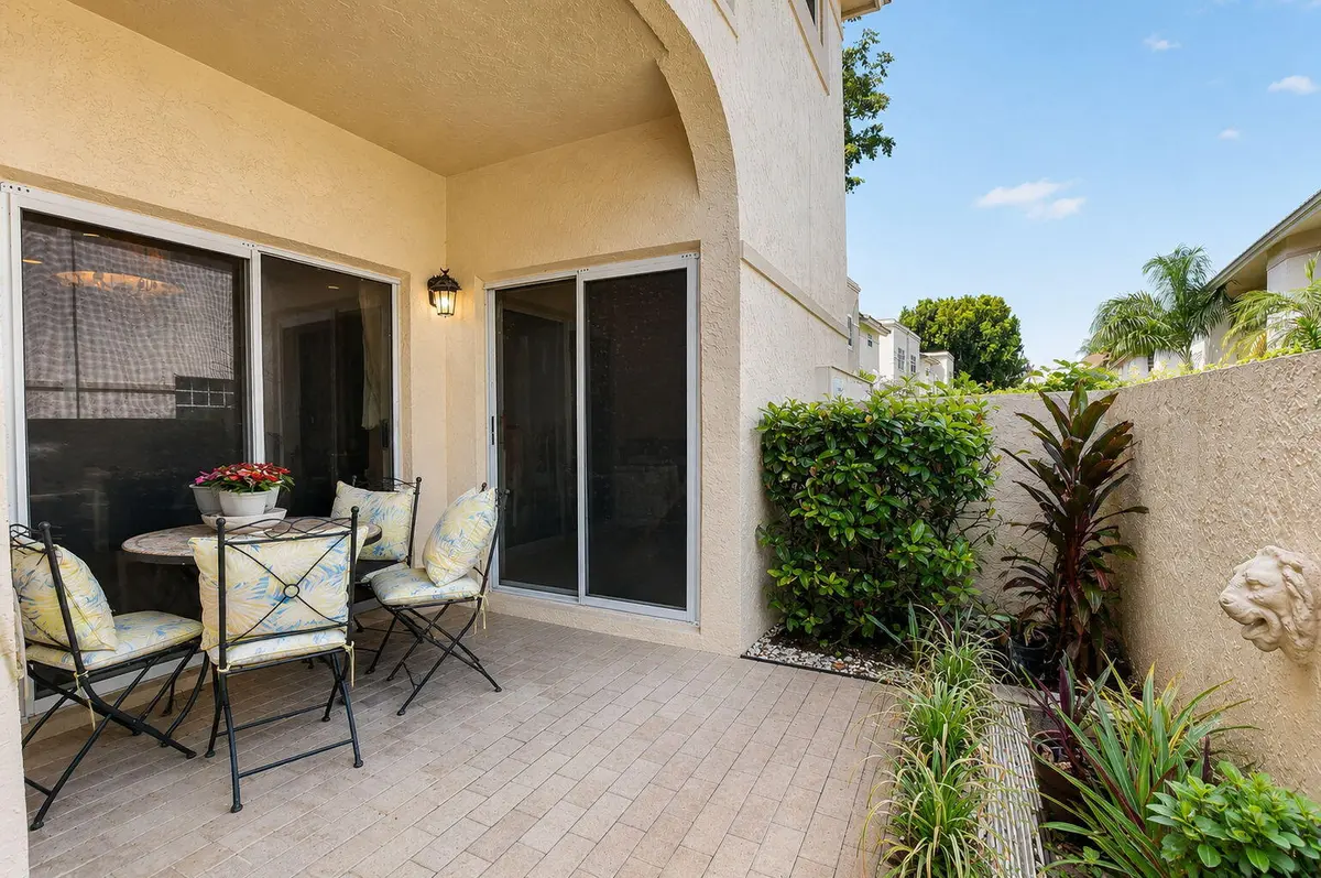 6487 Via Regina at 6487 Via Regina, Boca Raton
