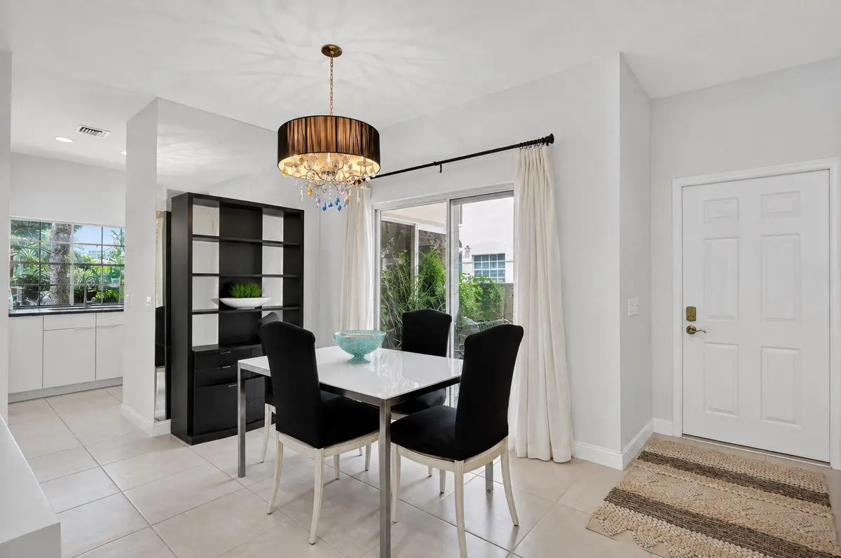 6487 Via Regina at 6487 Via Regina, Boca Raton