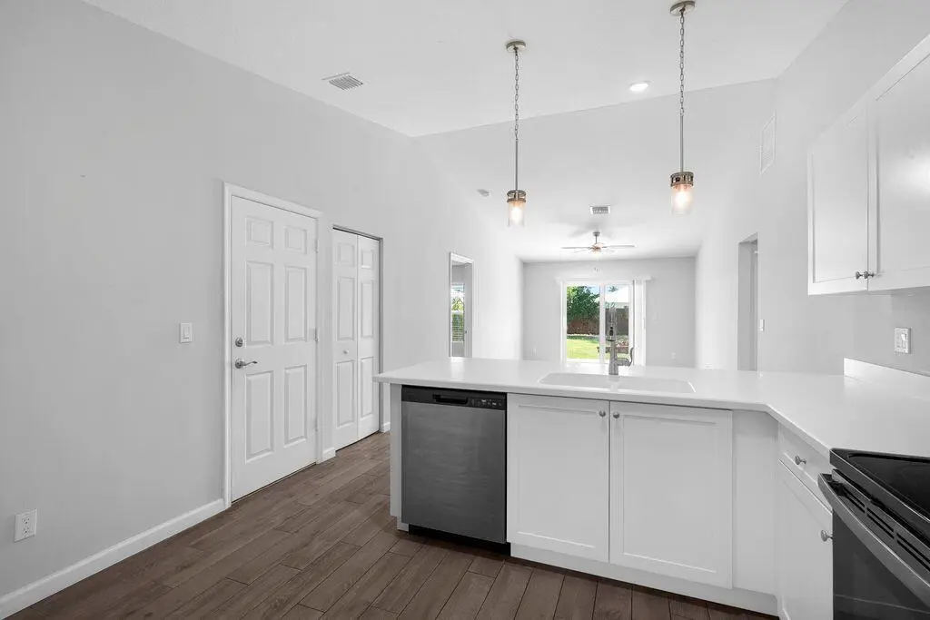 KDzJrkww-2 at 5078 SE ISABELITA Avenue, Stuart
