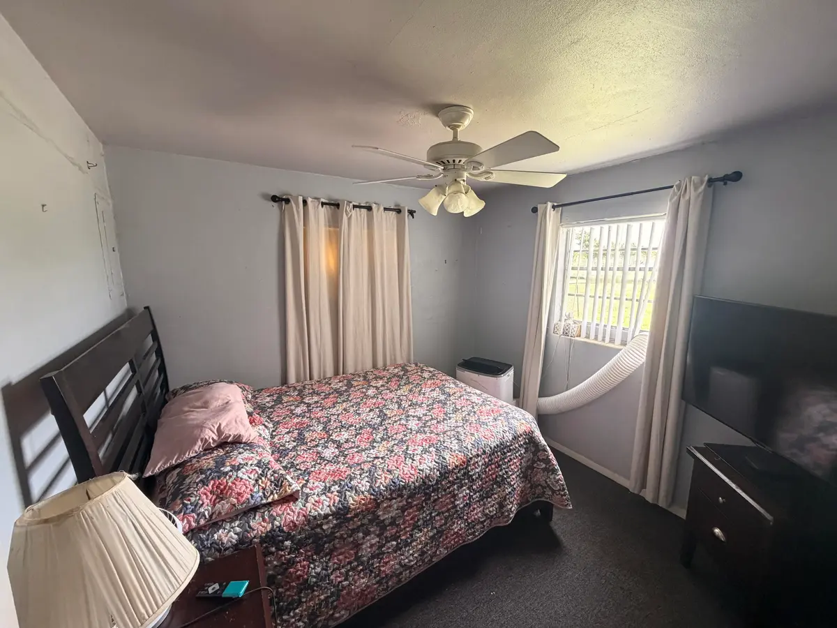 IMG_9792 at 1906 N 16th Court, Fort Pierce