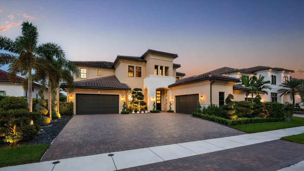 099-8590 W Parkland Bay Trail, Parkland- at 8590 W PARKLAND BAY Trail, Parkland