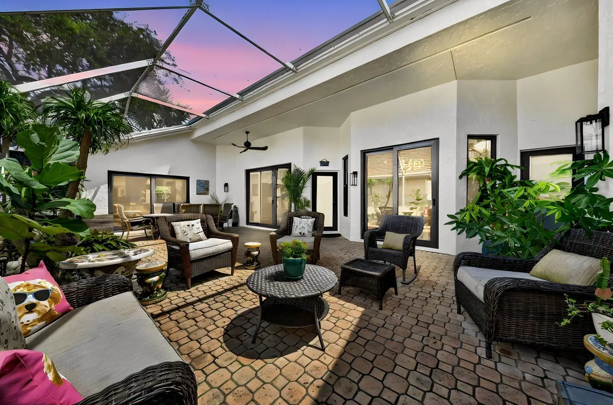 Twilight Courtyard at 2865 N Clearbrook Circle, Delray Beach