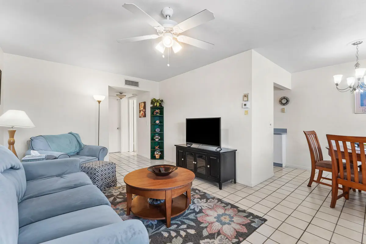 004-3160LakeOsborneDrive-206-LakeWorthBe at 3160 Lake Osborne Drive Bldg 6 unit 206, Lake Worth Beach