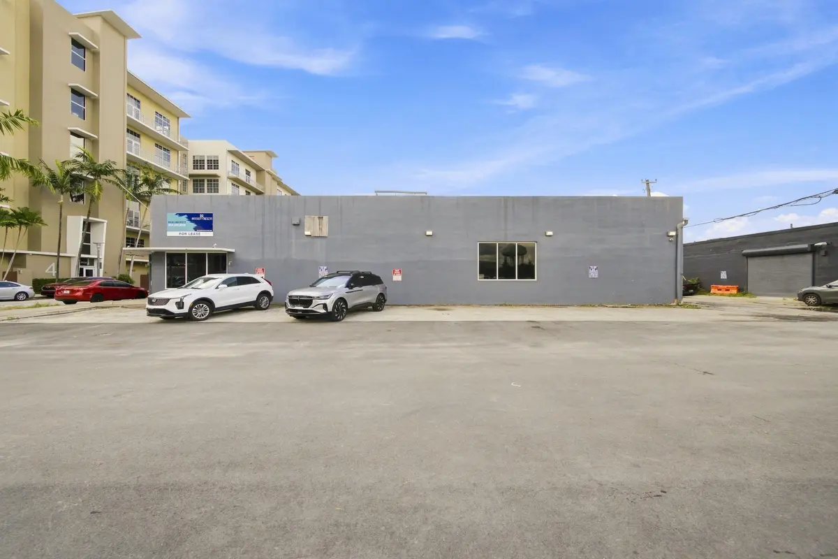 050_new-00016_901 at 441 NW 1st Avenue, Fort Lauderdale