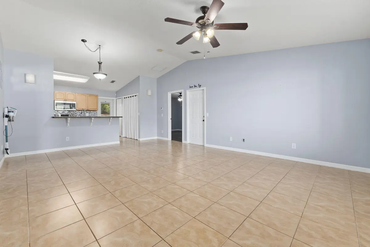 20-web-or-mls-DSC04122 at 5010 Hickory Drive, Fort Pierce