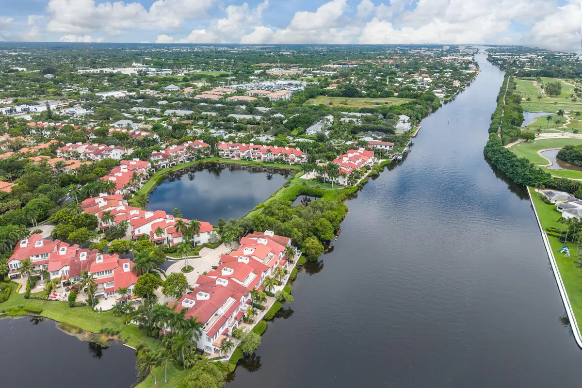 828 Estuary Way at 828 ESTUARY Way, Delray Beach