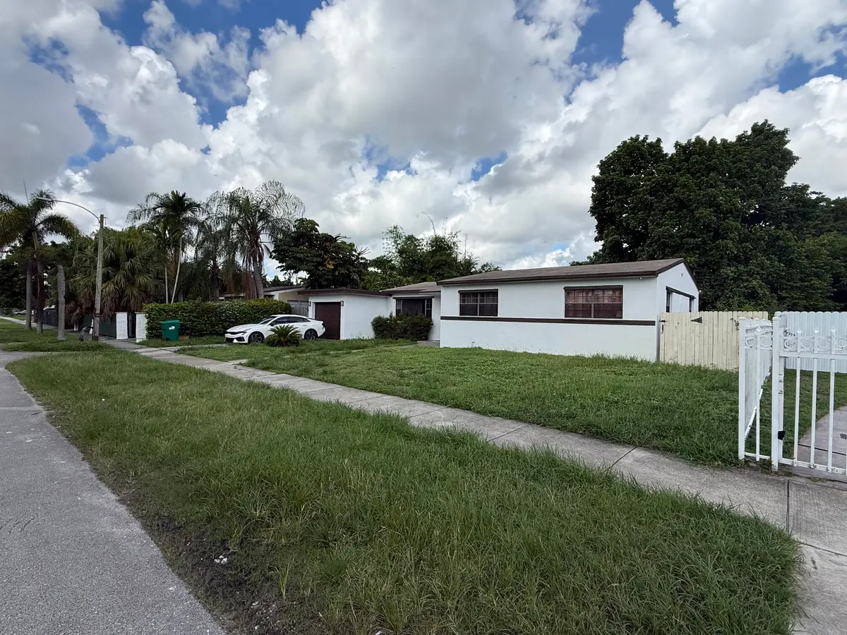 IMG_2397 at 761 NW 183RD Drive, Miami Gardens