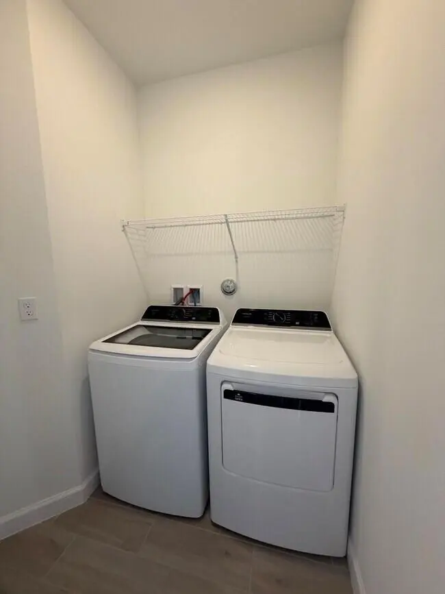 3772-harborside ave Laundry at 3772 HARBORSIDE Avenue, Fort Pierce