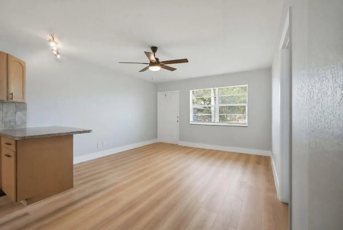 020_DSC04943_reedit_a32367ce_MLS at 6191 SW 37TH Street 210, Davie