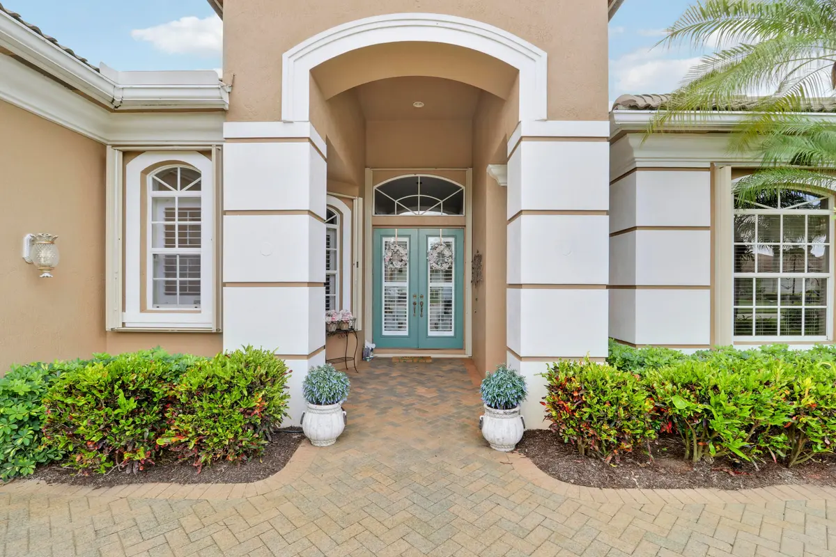 Covered Porch Entry at 8618 Tompson Point Road, Port St. Lucie