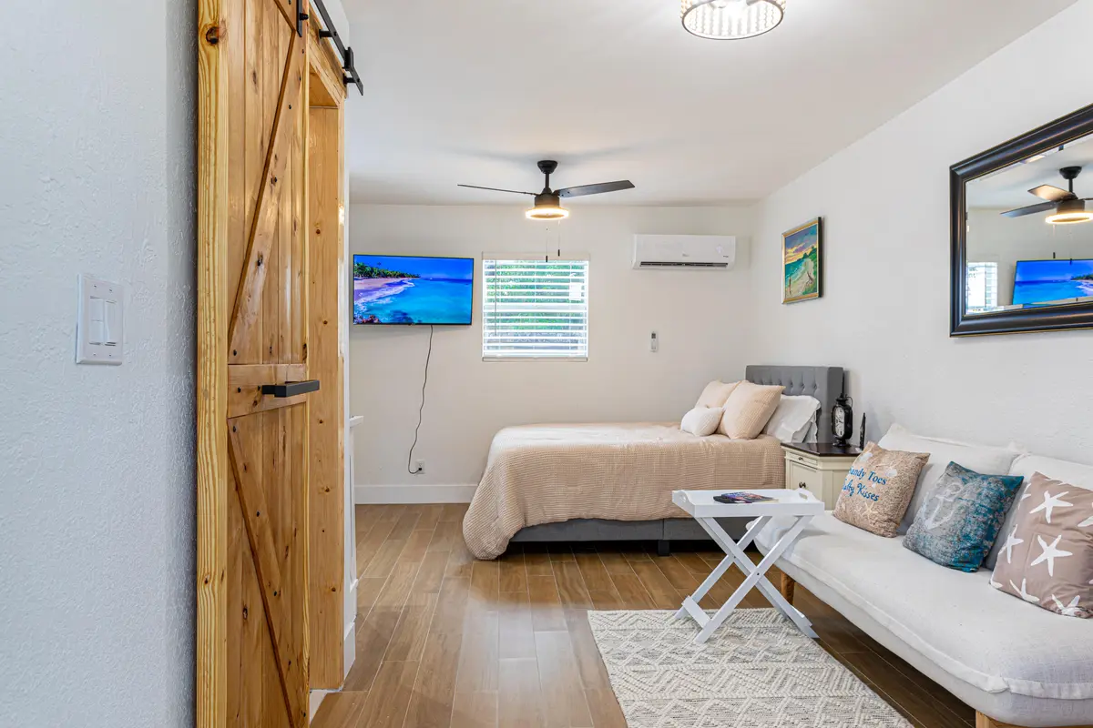 CasaB-25 at 1024 S N Street B, Lake Worth Beach