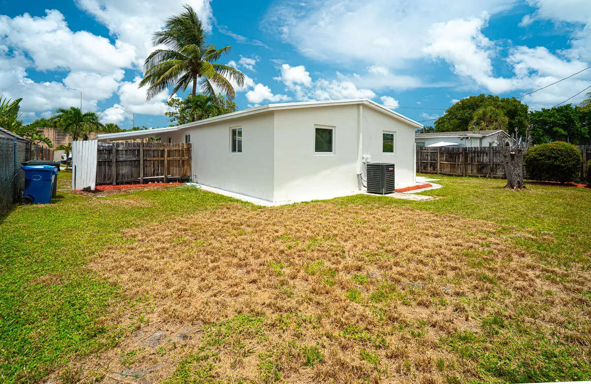 DSC00699 at 160 NE 60TH Street, Oakland Park