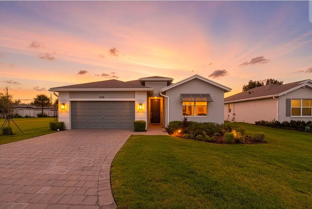 Front at 5788 SE SKYBLUE Circle, Stuart