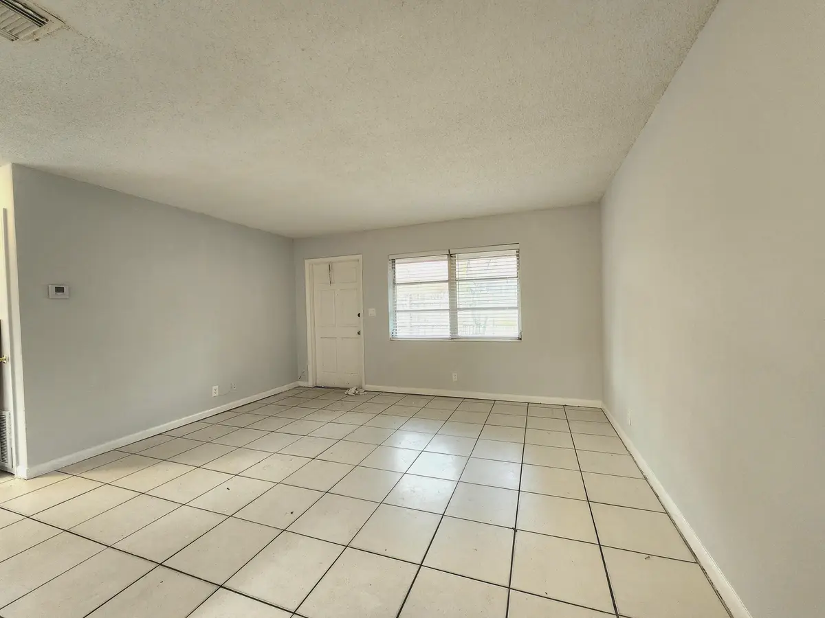 20241013_114324 at 215 SW 1ST Court 1-2, Pompano Beach