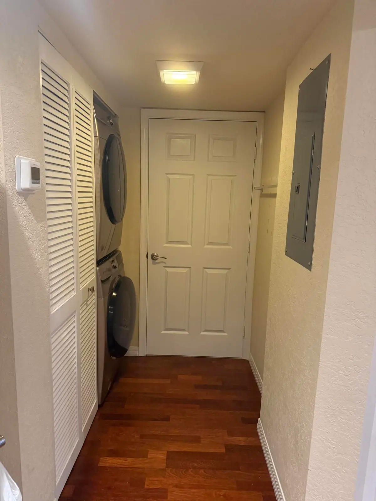 Hall/Laundry at 1801 N FLAGLER Drive 418, West Palm Beach