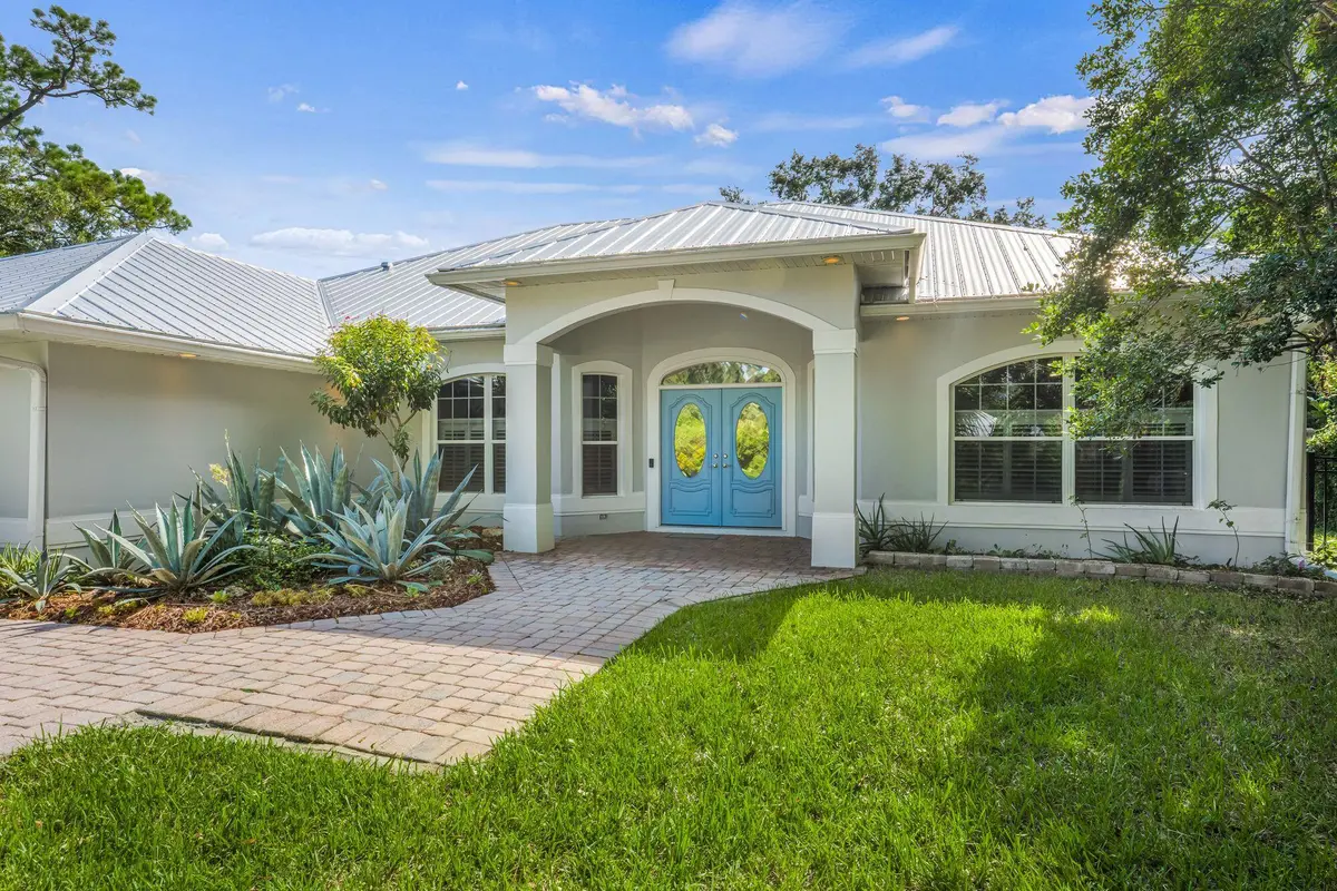 4390-2nd-SQ-SW-HigMedia-012 at 4390 2nd Square, Vero Beach