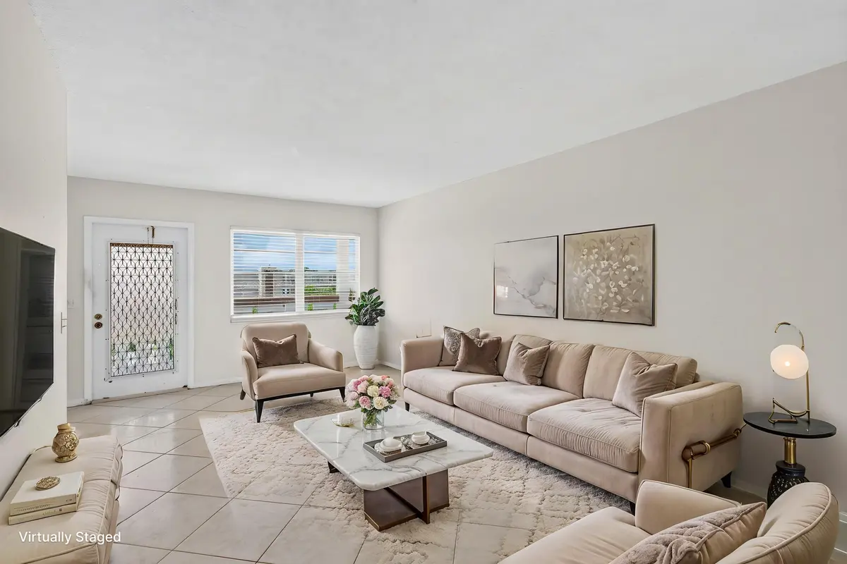 VIRTUAL STAGING LIVING ROOM - 5 at 4044 WOLVERTON C, Boca Raton