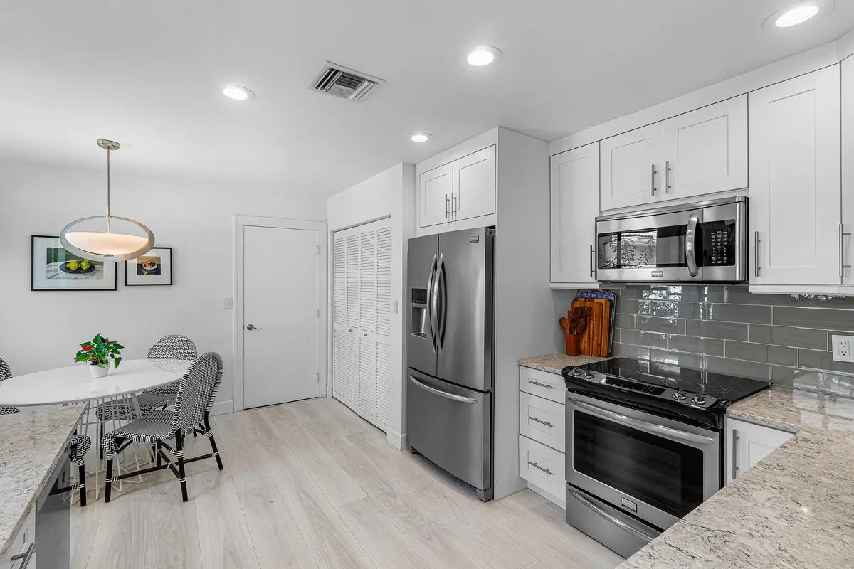 Chef's Kitchen at 5315 Monterey Circle D, Delray Beach