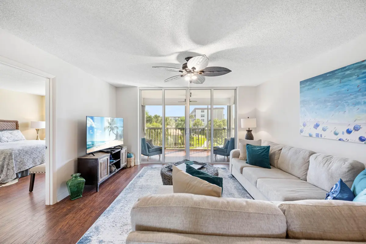 LIVING ROOM at 900 DOGWOOD Drive 339, Delray Beach