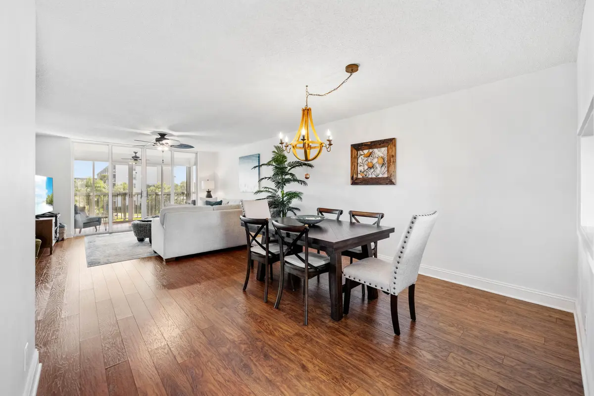 DINING/LIVING ROOM at 900 DOGWOOD Drive 339, Delray Beach