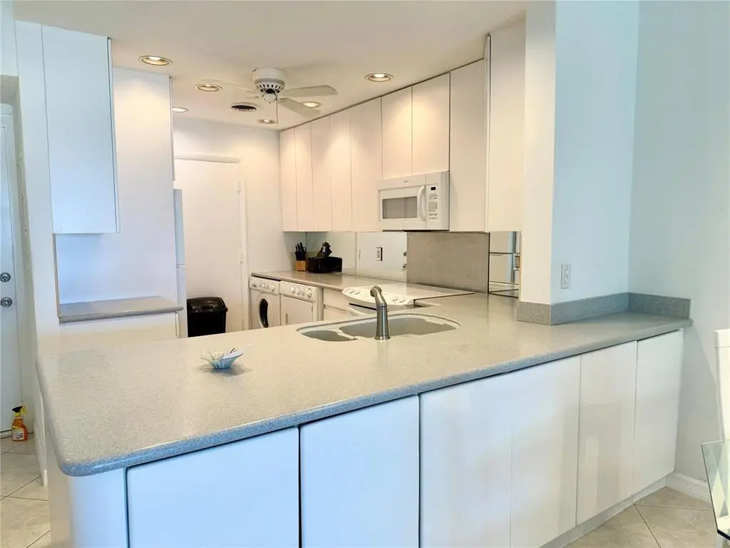 kitchen 2 at 6000 N OCEAN Blvd 1D, Lauderdale-By-The-Sea