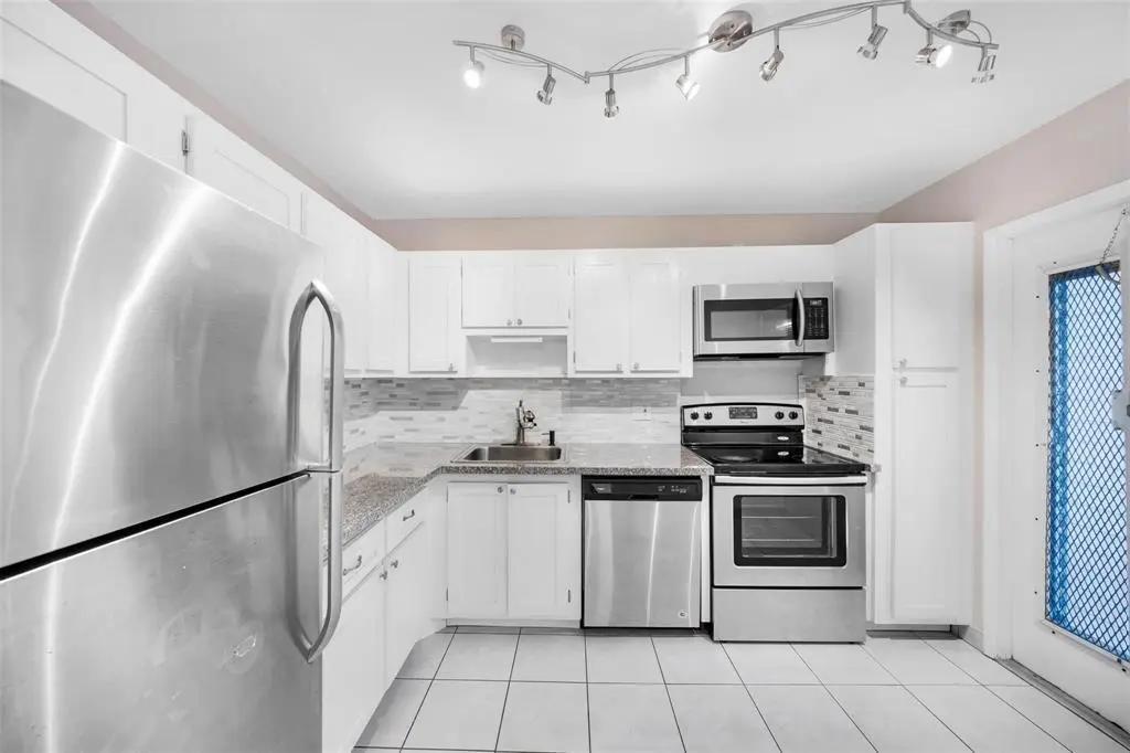 PHOTO3 at 3051 S PALM AIRE Drive 408, Pompano Beach