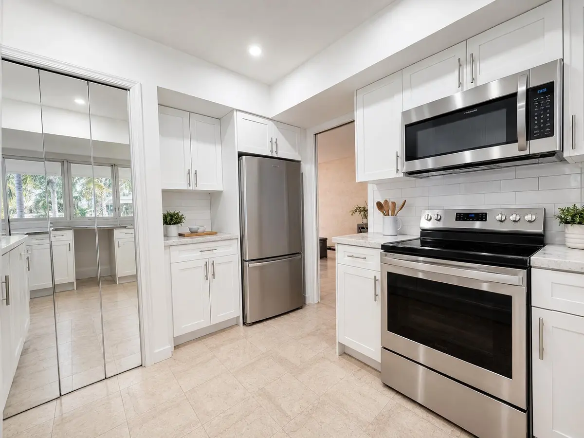 Kitchen at 10873 MAGNOLIA Street, Palm Beach Gardens
