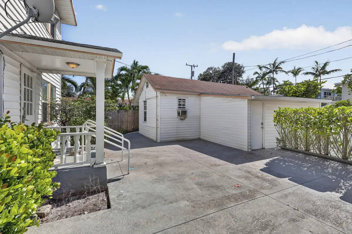 17-web-or-mls-BS1A8233 at 311 N FEDERAL 9, Lake Worth Beach