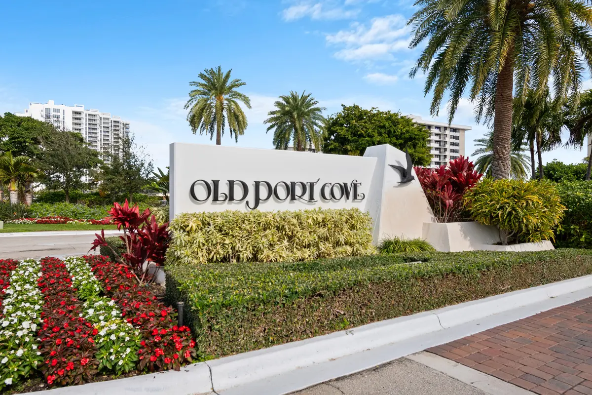 OPC Entrance at 134 LAKESHORE Drive 814, North Palm Beach