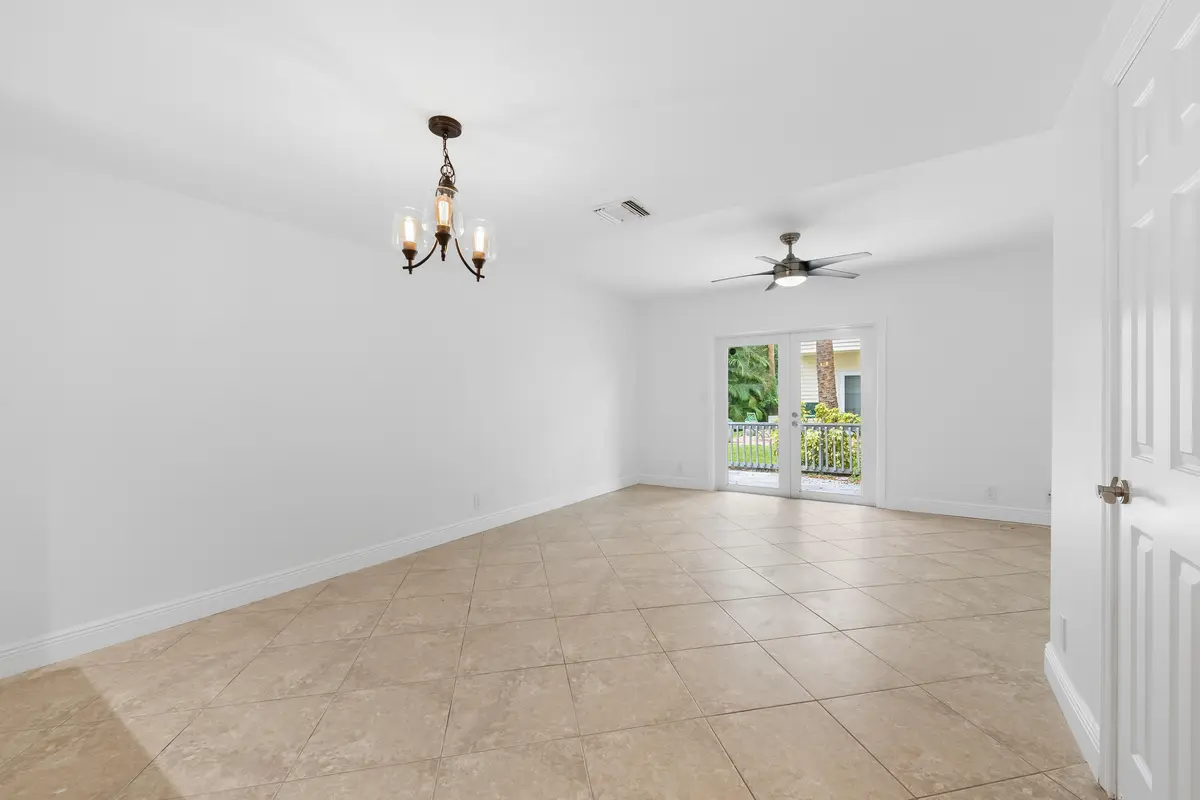 DSC_1719 at 1843 NE 15TH Avenue, Fort Lauderdale