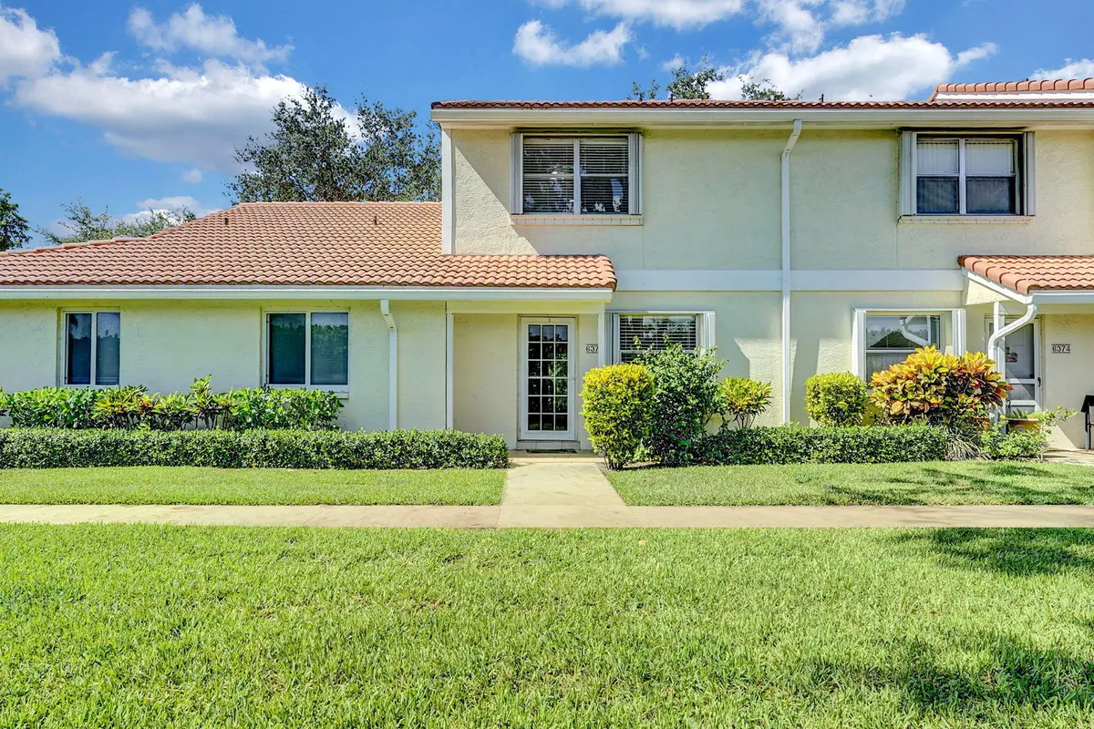 Front view at 6372 BOCA Circle, Boca Raton