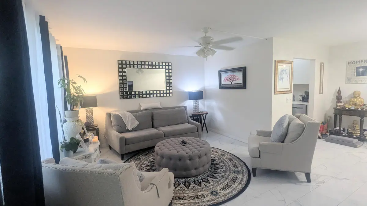 Furnished Livingroom at 360 Windsor P, West Palm Beach