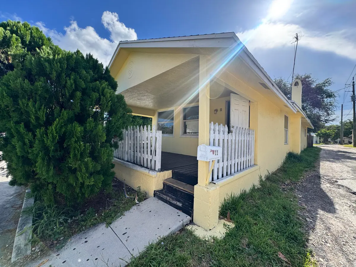 IMG_0244 at 11 S D Street, Lake Worth Beach