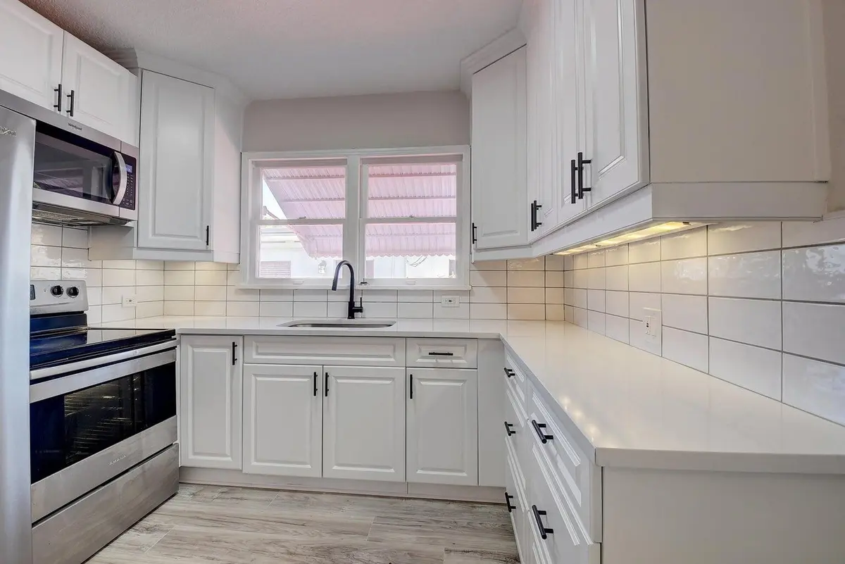 348 SE 4th Avenue, Delray Beach, FL – photo 1