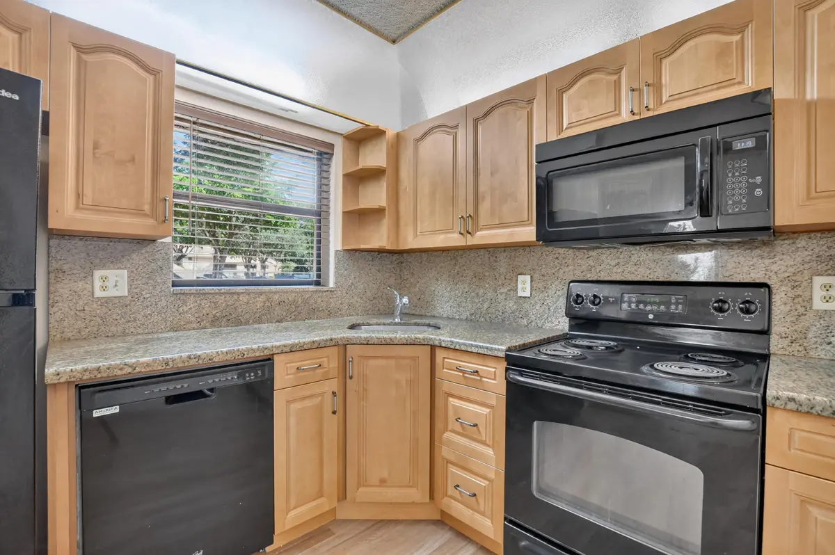 Kitchen at 3721 Cocoplum Circle, Coconut Creek