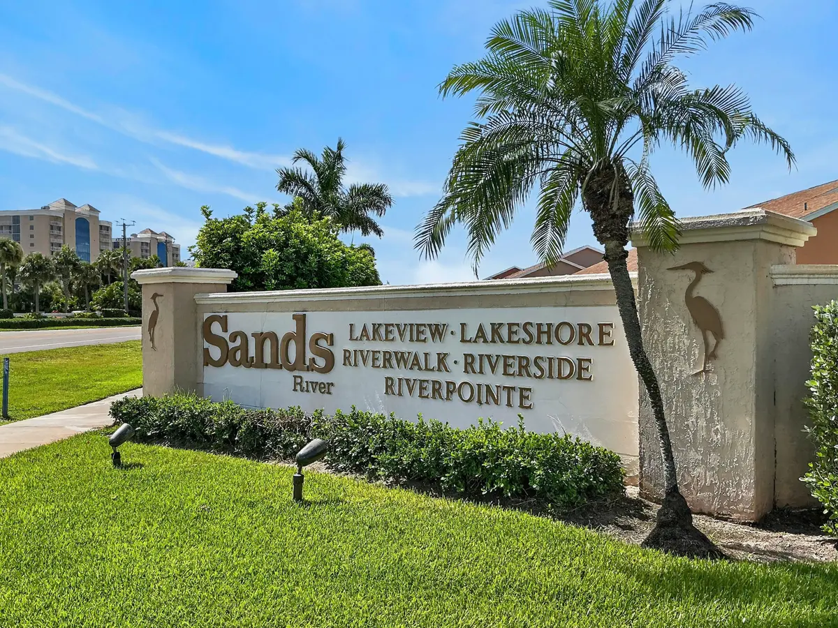 Sign at 3212 S LAKEVIEW Circle 10104, Fort Pierce