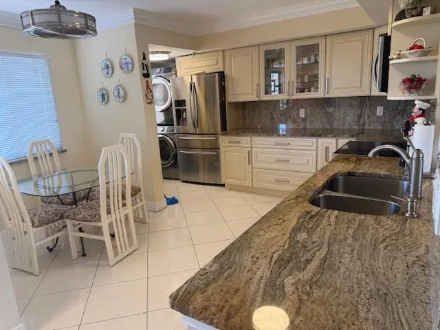 kitchen at 7380 S Oriole Boulevard 605, Delray Beach