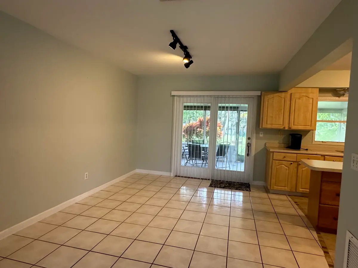 Dining room at 258 SW Bridgeport Drive, Port St. Lucie