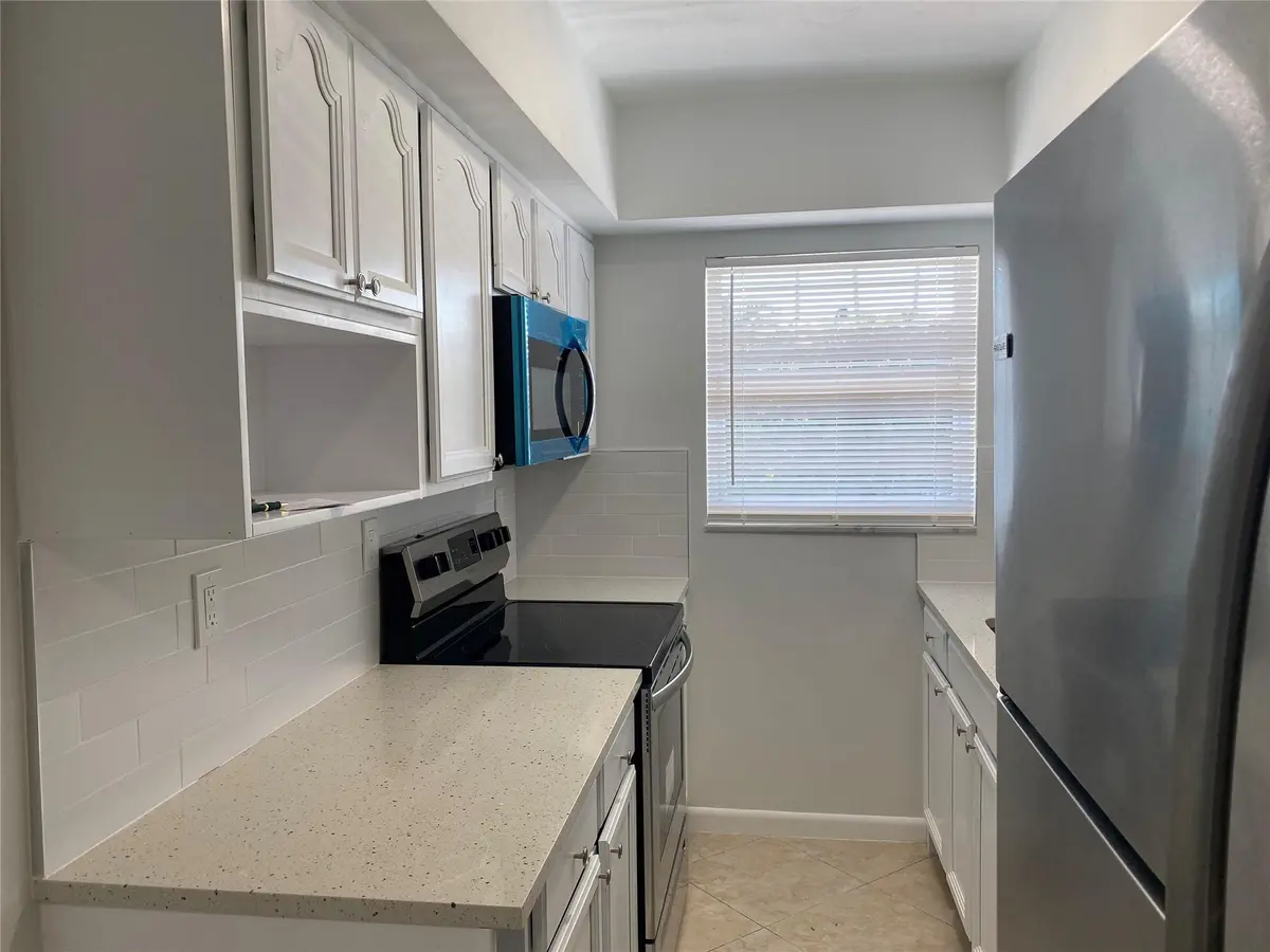 Photo 3 at 853 SE 4TH Court Apt 14, Deerfield Beach