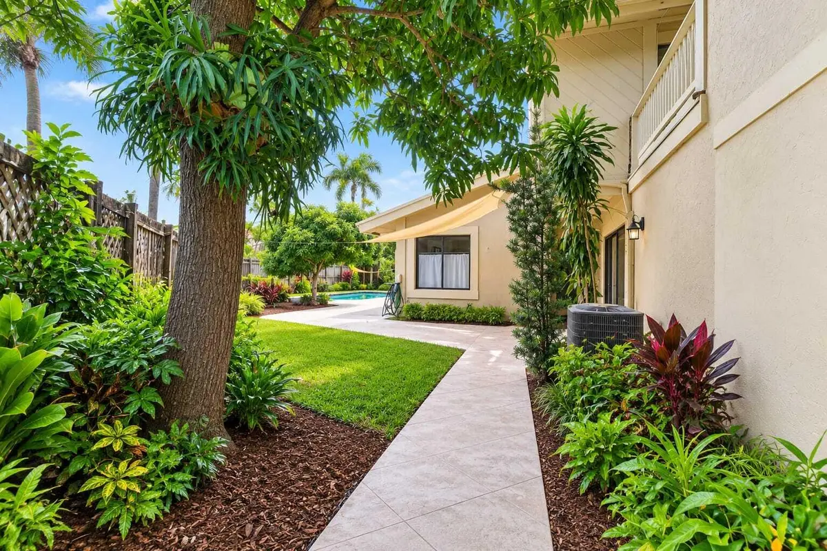 WhatsApp Image 2026-09-07 at 21.22.37 at 7666 SIERRA Terrace, Boca Raton