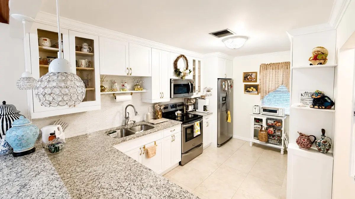 Kitchen 2 at 5780 W FERNLEY Drive 101, West Palm Beach